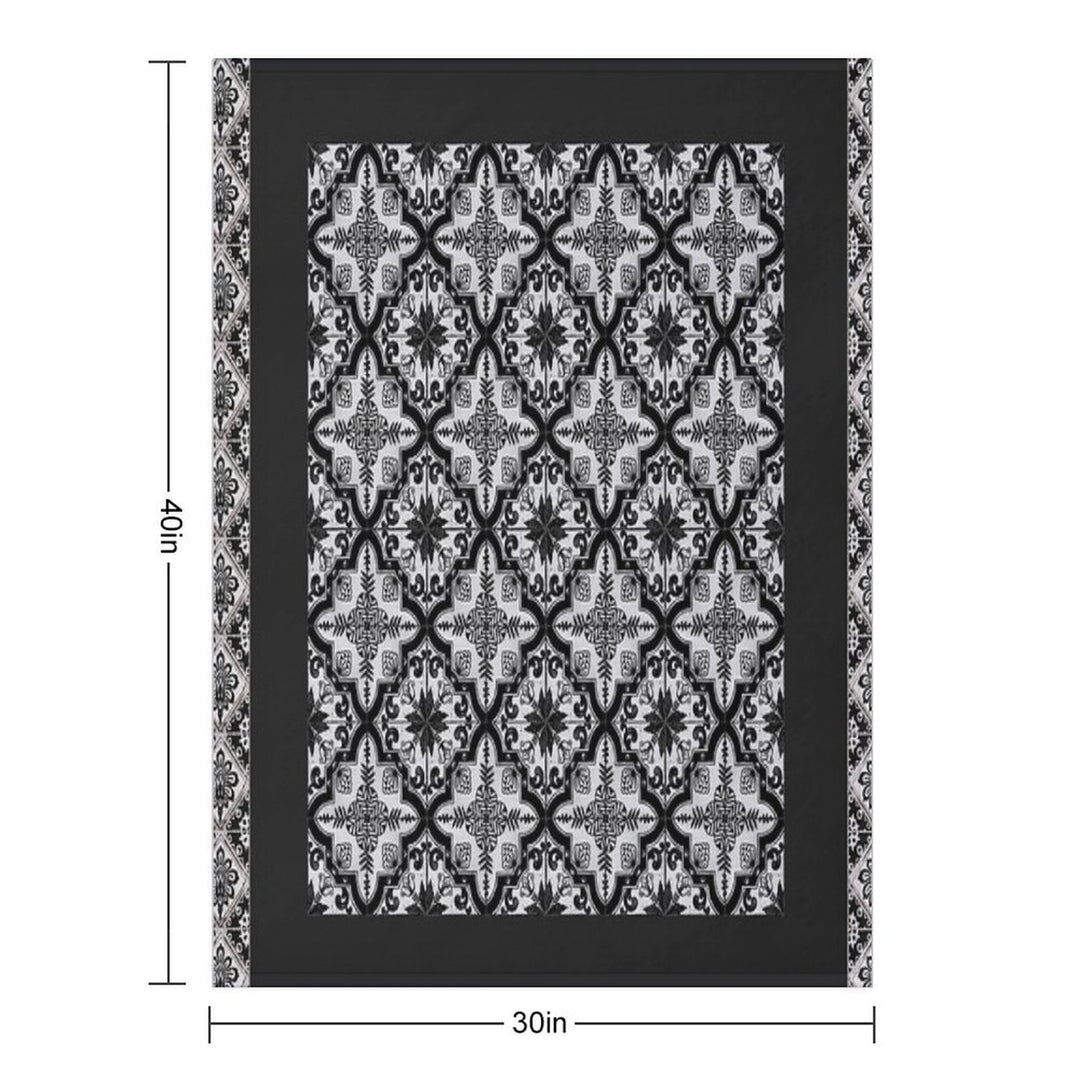 Blue And White Ceramic Tiles Pattern Machine-washable Throw Blanket