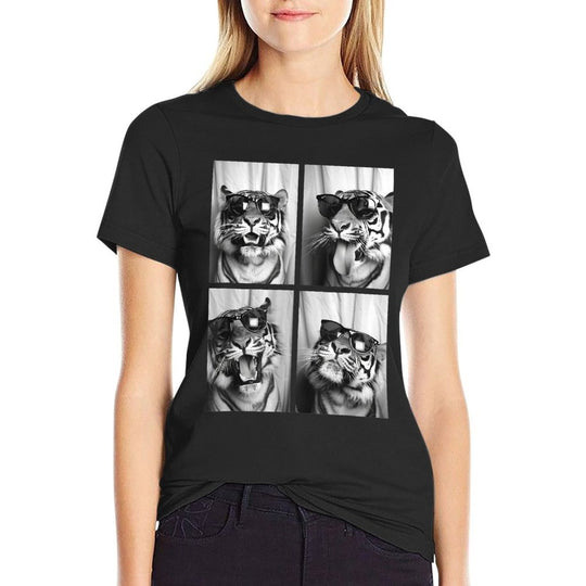 Cute Tigers with Sunglasses Cool Feline Animals Photo Booth  Slim-fit Cut T-Shirt