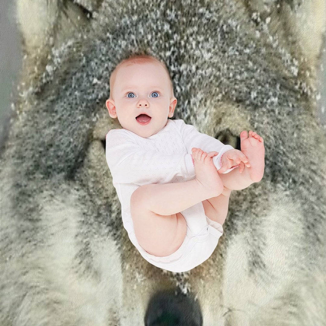 GREY WOLF Anti-pilling Throw Blanket