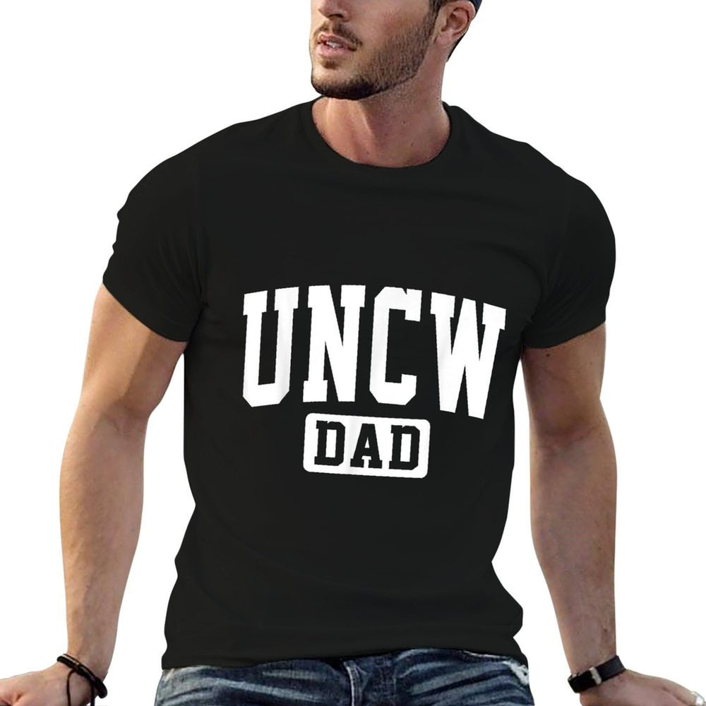 UNCW Arch Vintage Retro College Dad Father Arch Vintage  Quick-drying T-Shirt