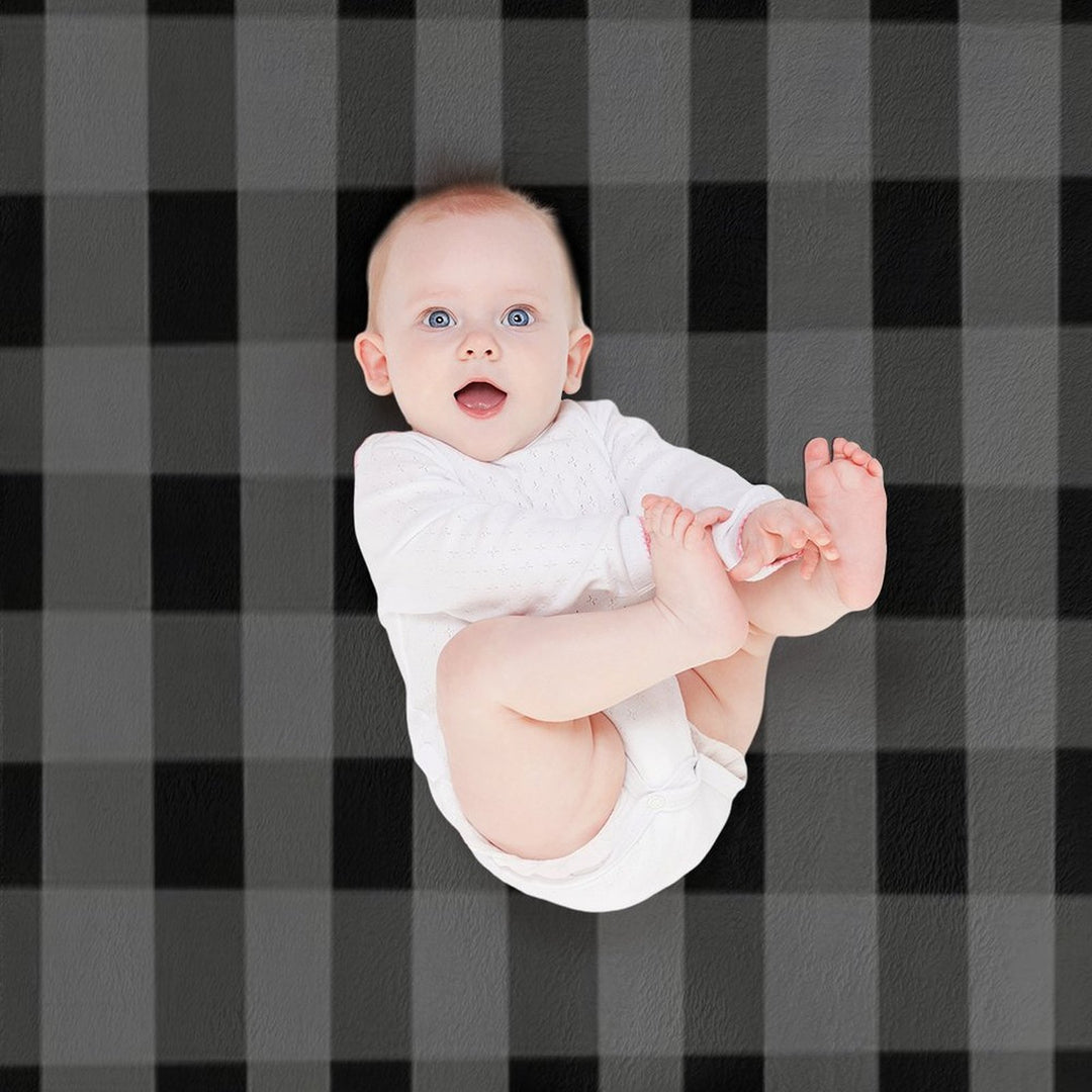 Black Pop Plaid Wrinkle-free Throw Blanket