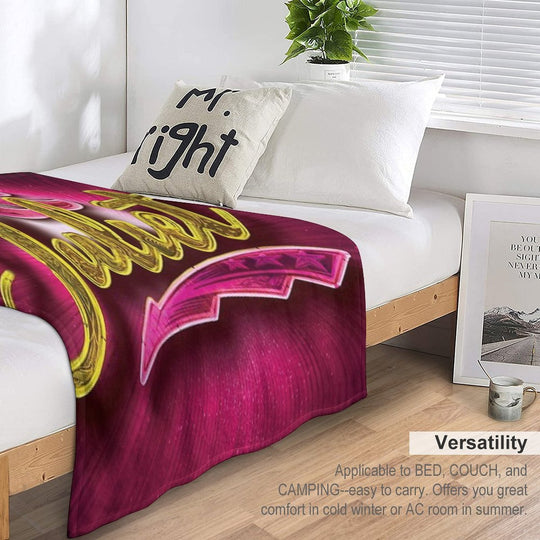 & Juliet Logo 2 Shrink-resistant Throw Blanket