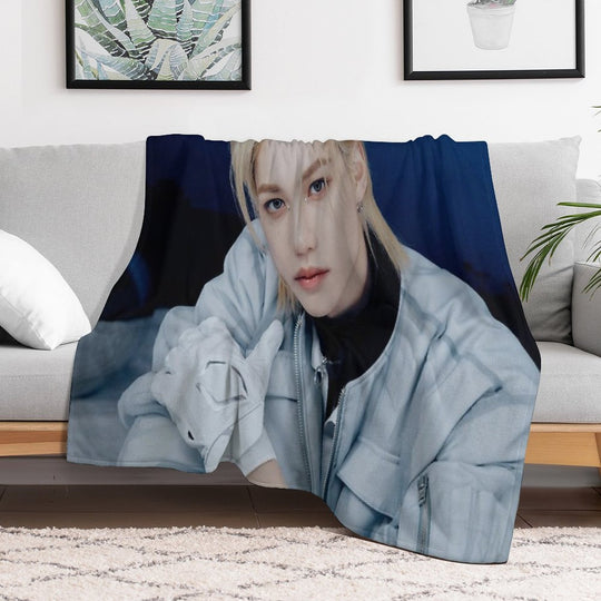 STRAY KIDS FELIX All-season Throw Blanket
