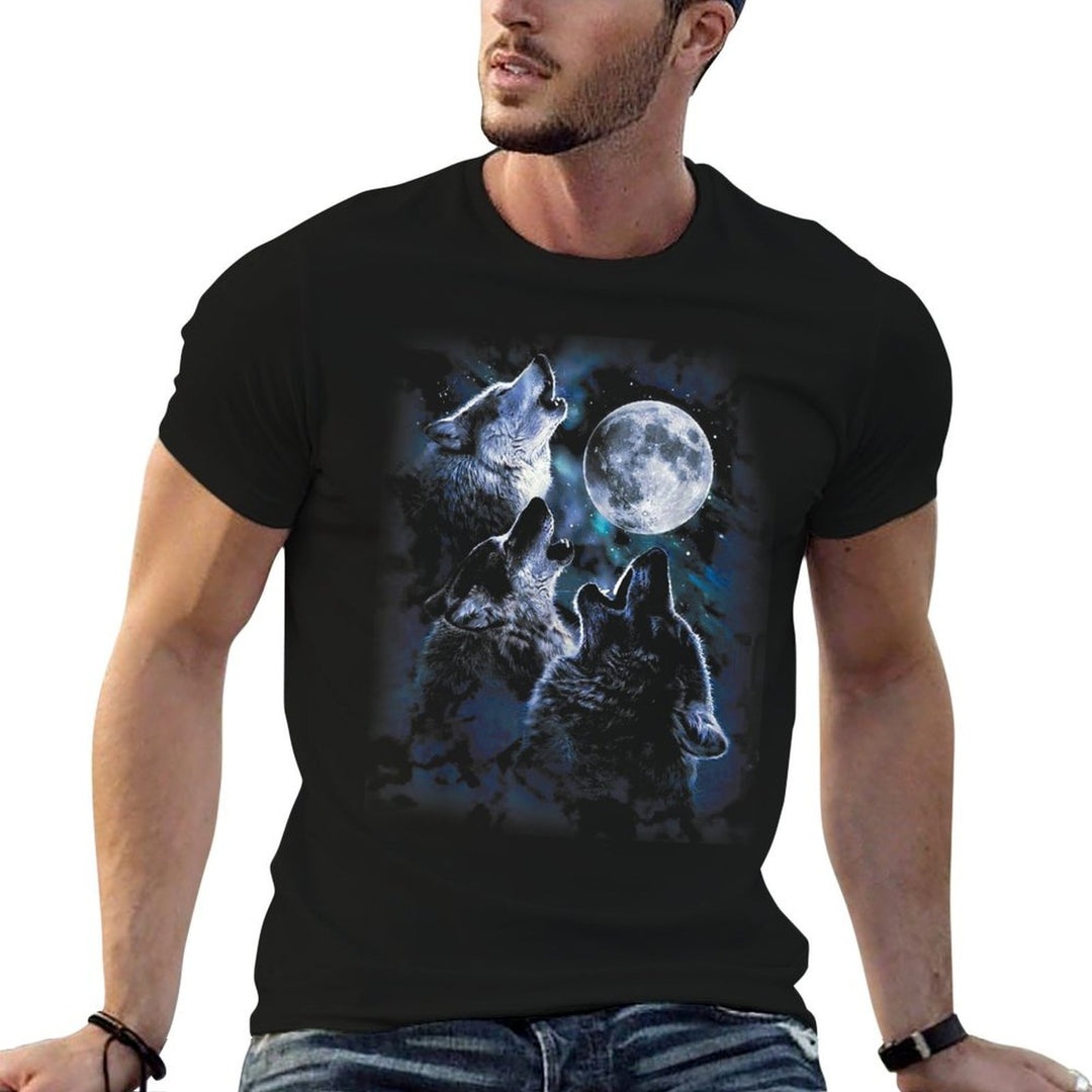 Wolf Howling At The Moon Wildlife Wolves Lovers Men  Vintage-inspired T-Shirt