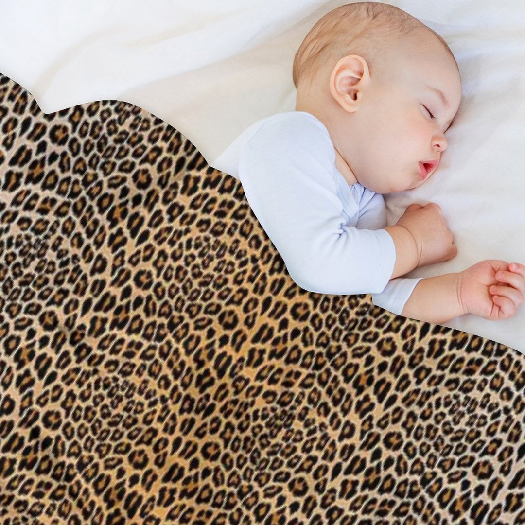Trendy Leopard Print Aesthetic – Wild Animal Pattern Design Gift-ready Throw Blanket