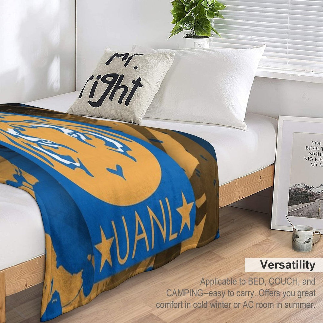 Tigres De La UANL Lightweight Throw Blanket