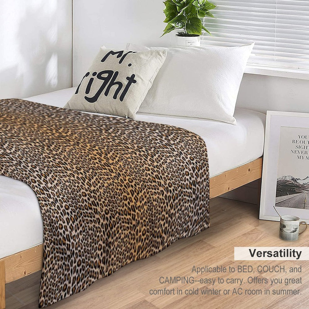 Trendy Leopard Print Aesthetic – Wild Animal Pattern Design Gift-ready Throw Blanket