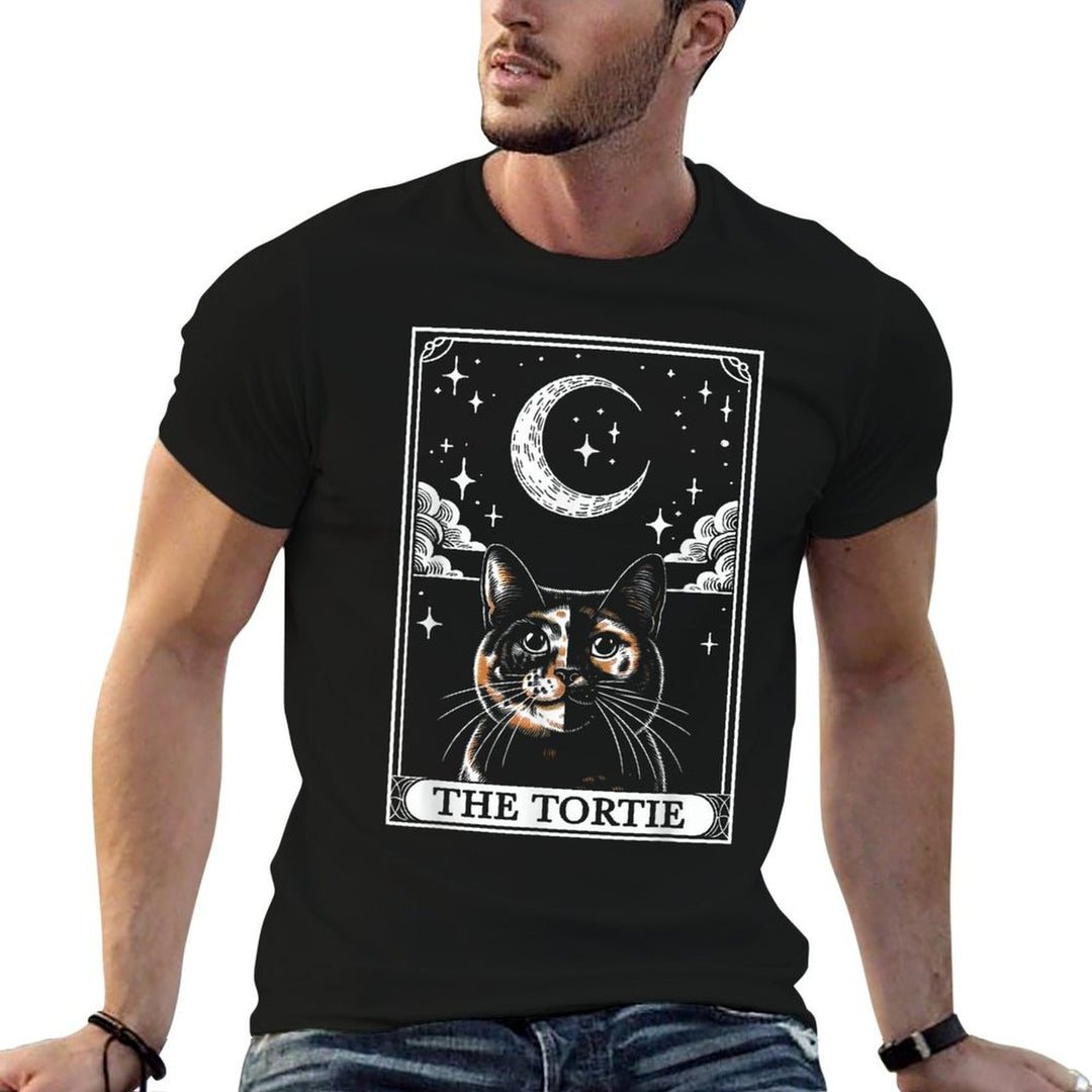 Tarot Card Vintage Crescent Moon Tortie Cat Mom Cat Lovers  Durable T-Shirt