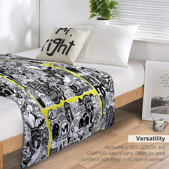 Horror Pictures Collage 7. Compact Throw Blanket