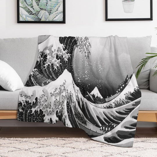 Great Wave Monochrome Shrink-resistant Throw Blanket