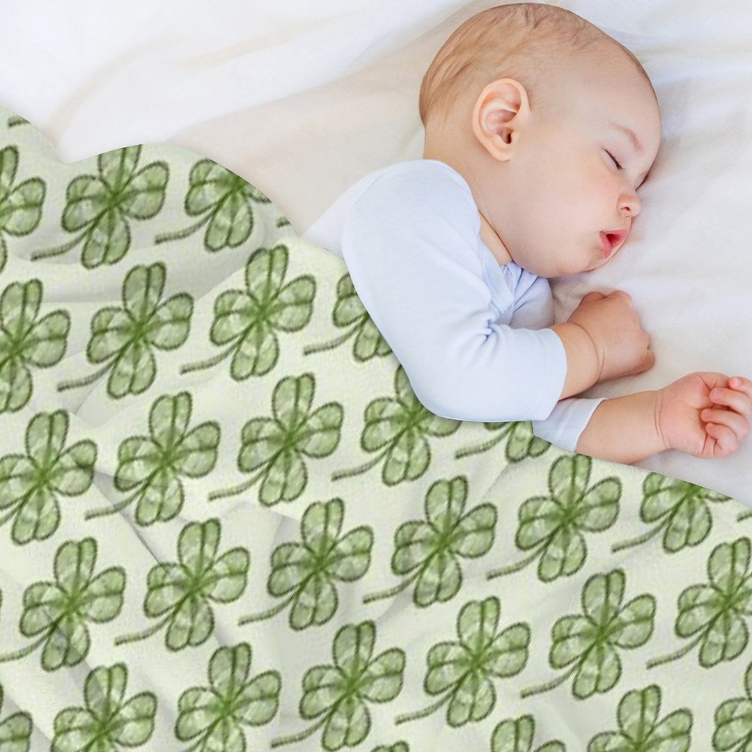 Vintage Lucky Clover Compact Throw Blanket