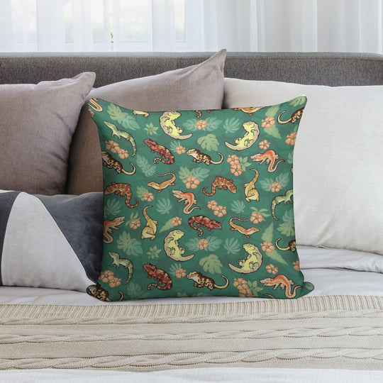 Gecko Family in Green Soft Style Accent Throw Pillow
