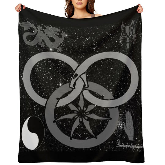 Wheel of Time - Tel'aran'rhiod And Symbols - Black And White Wrinkle-free Throw Blanket