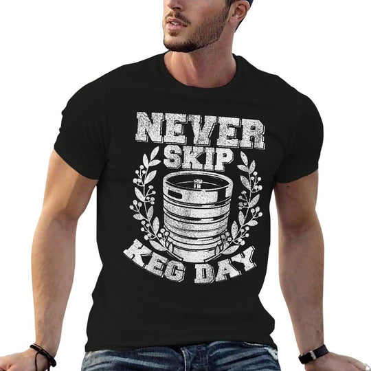 Beer Drinkers Never Let Keg Day Out of Alcohol Lovers  Rolled Sleeves T-Shirt
