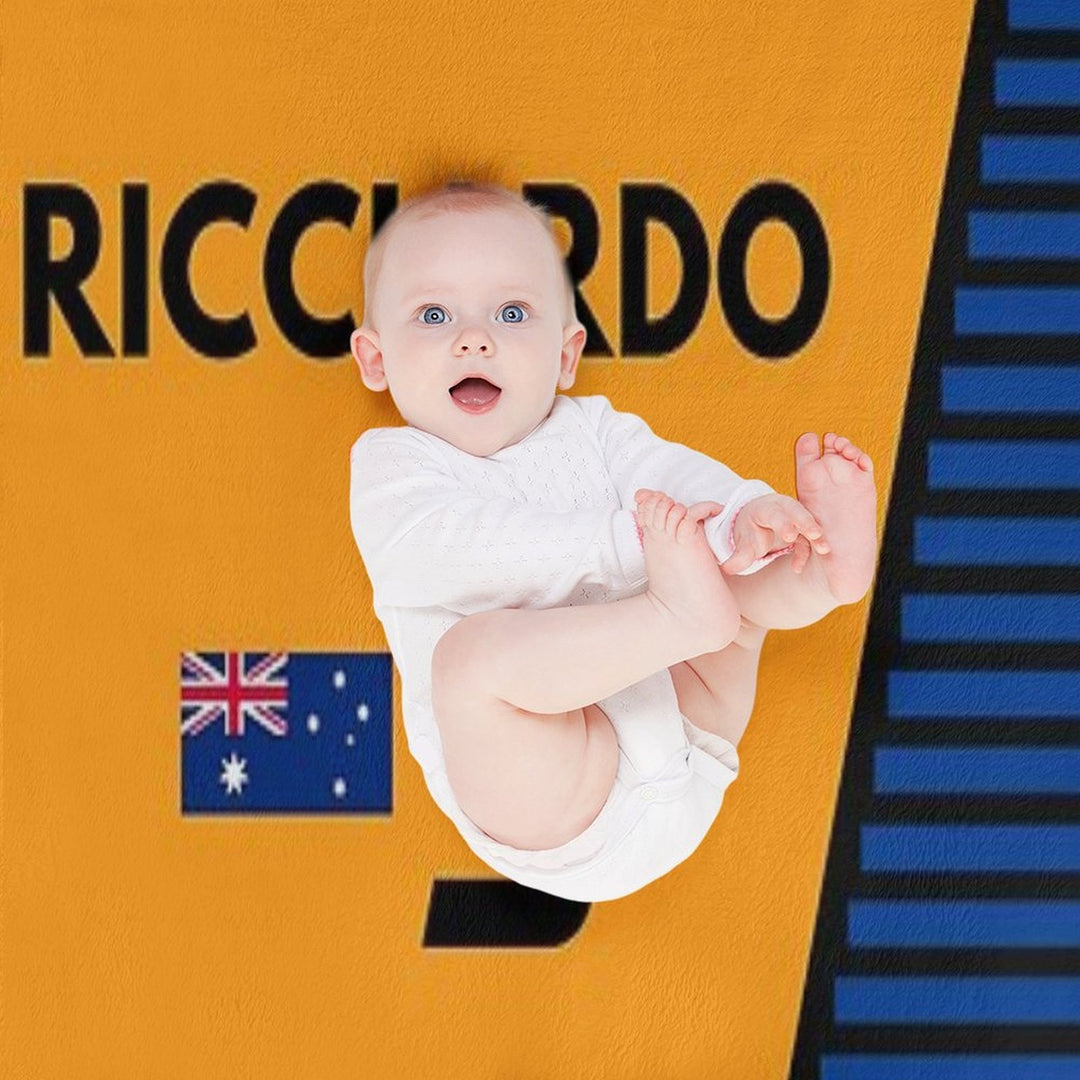 F1 2021 - #3 Ricciardo Travel-friendly Throw Blanket