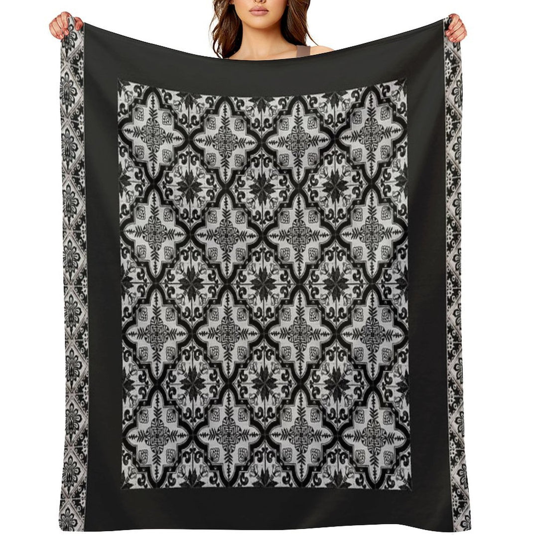 Blue And White Ceramic Tiles Pattern Machine-washable Throw Blanket