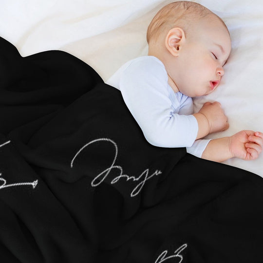 Twice Autographs with Logo (White) Travel-friendly Throw Blanket