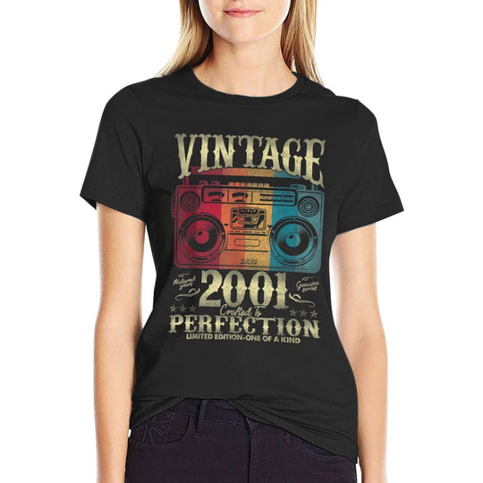 Vintage 2001 Limited Edition 2001 21 Years Old 21st Birthday  Versatile T-Shirt