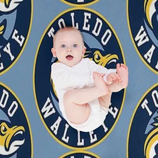 TOLEDO WALLEYE Hockey Logo1 Lightweight Throw Blanket