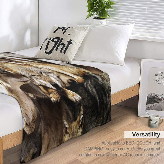 Coyotes Velvety-soft Throw Blanket