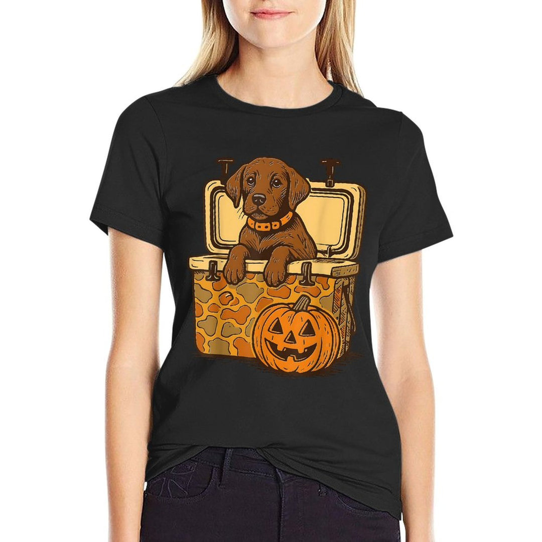 Brown Lab in Camo Cooler Pumpkin Hunting Dog Halloween  Lightweight T-Shirt