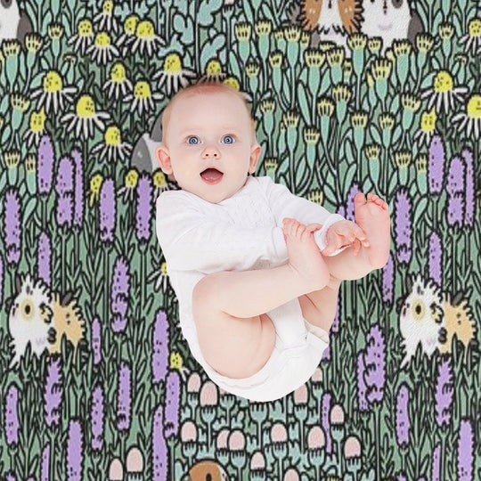 Guinea Pigs And Garden Herbs Pattern Compact Throw Blanket