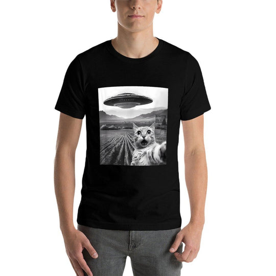 Funny Area 51 UFO Cat Selfie with Alien Cat UFOs Meme Weird  Rolled Sleeves T-Shirt
