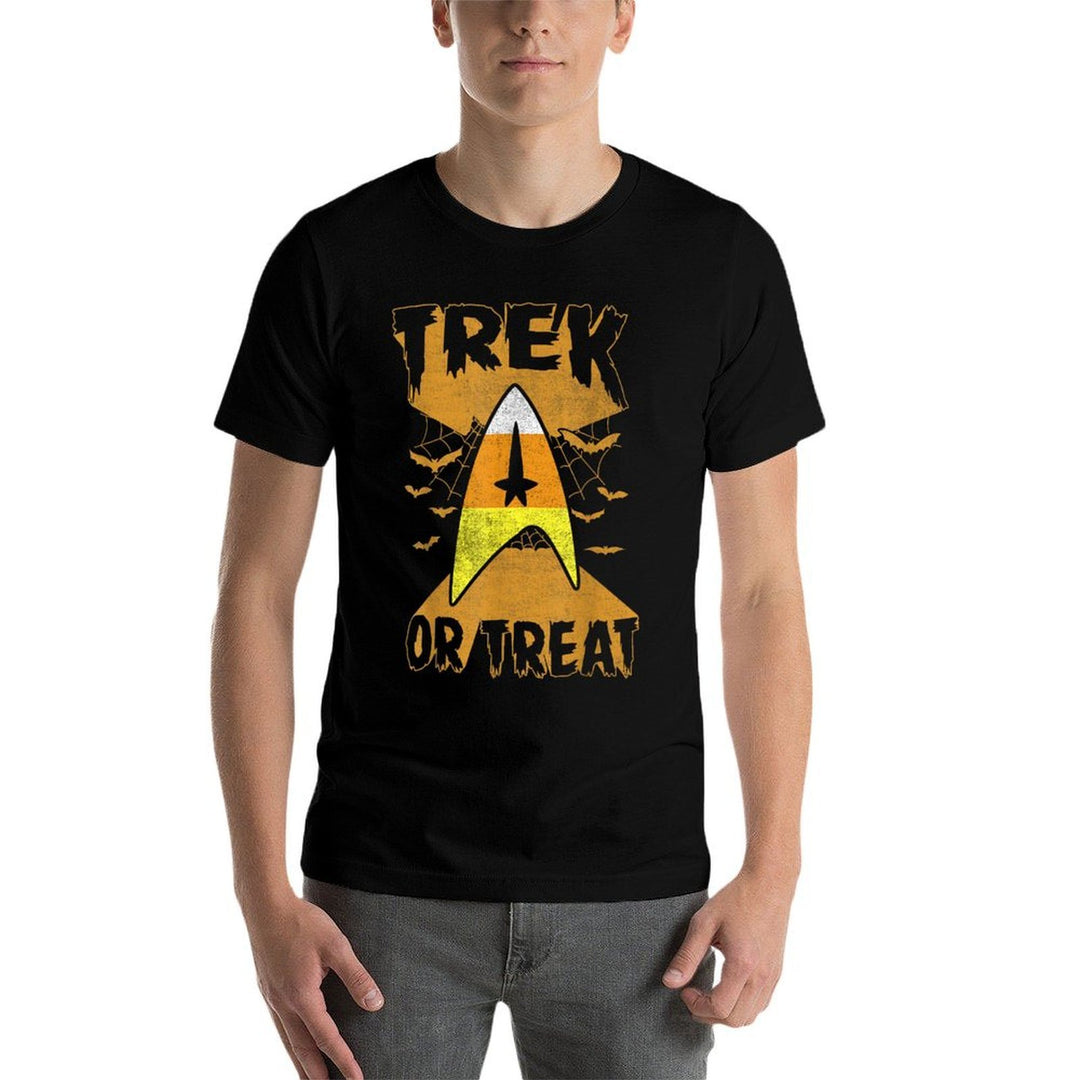 Star Trek Candy Corn Trek Or Treat Halloween  Versatile T-Shirt