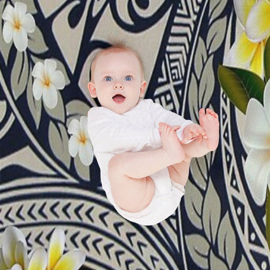 Traditional Hawaiian Tapa And Plumeria Shrink-resistant Throw Blanket