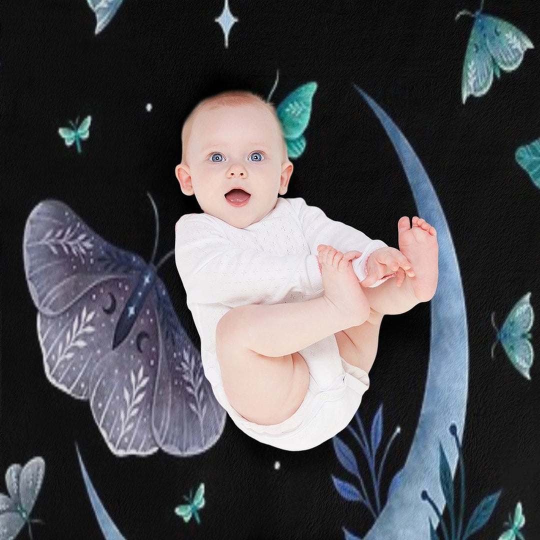 Moth Garden Quick-dry Throw Blanket