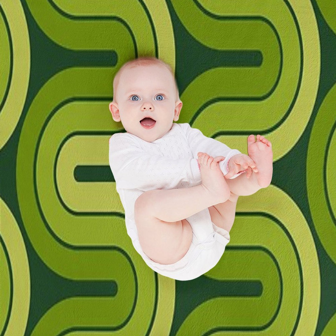 Retro Geometric Gradated Design Avocado Green Compact Throw Blanket