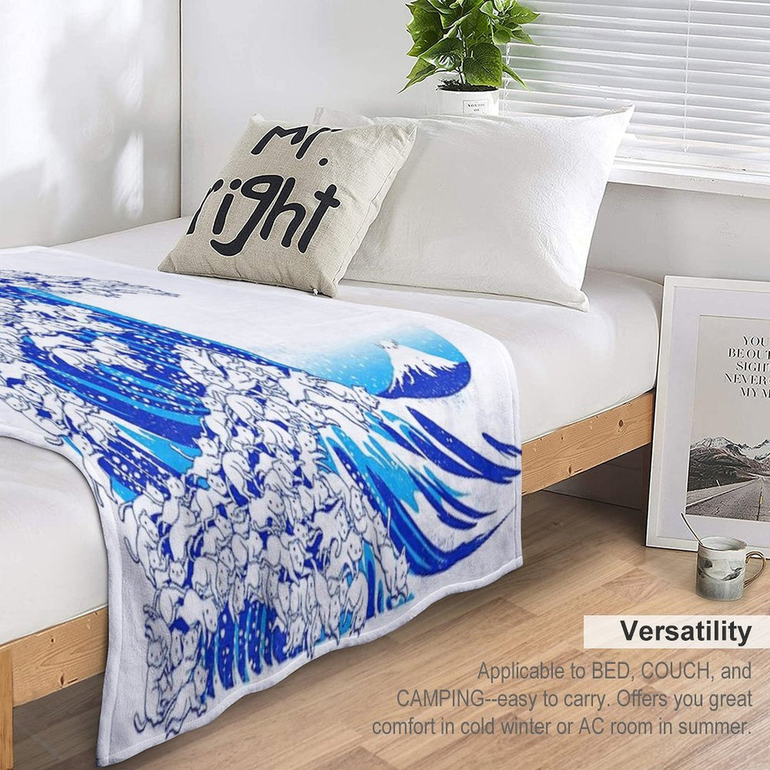 Kanagawa Cat Wave White Machine-washable Throw Blanket