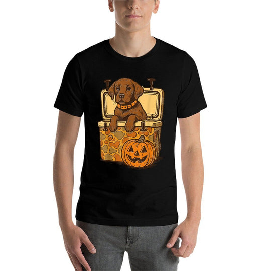 Brown Lab in Camo Cooler Pumpkin Hunting Dog Halloween  Lightweight T-Shirt