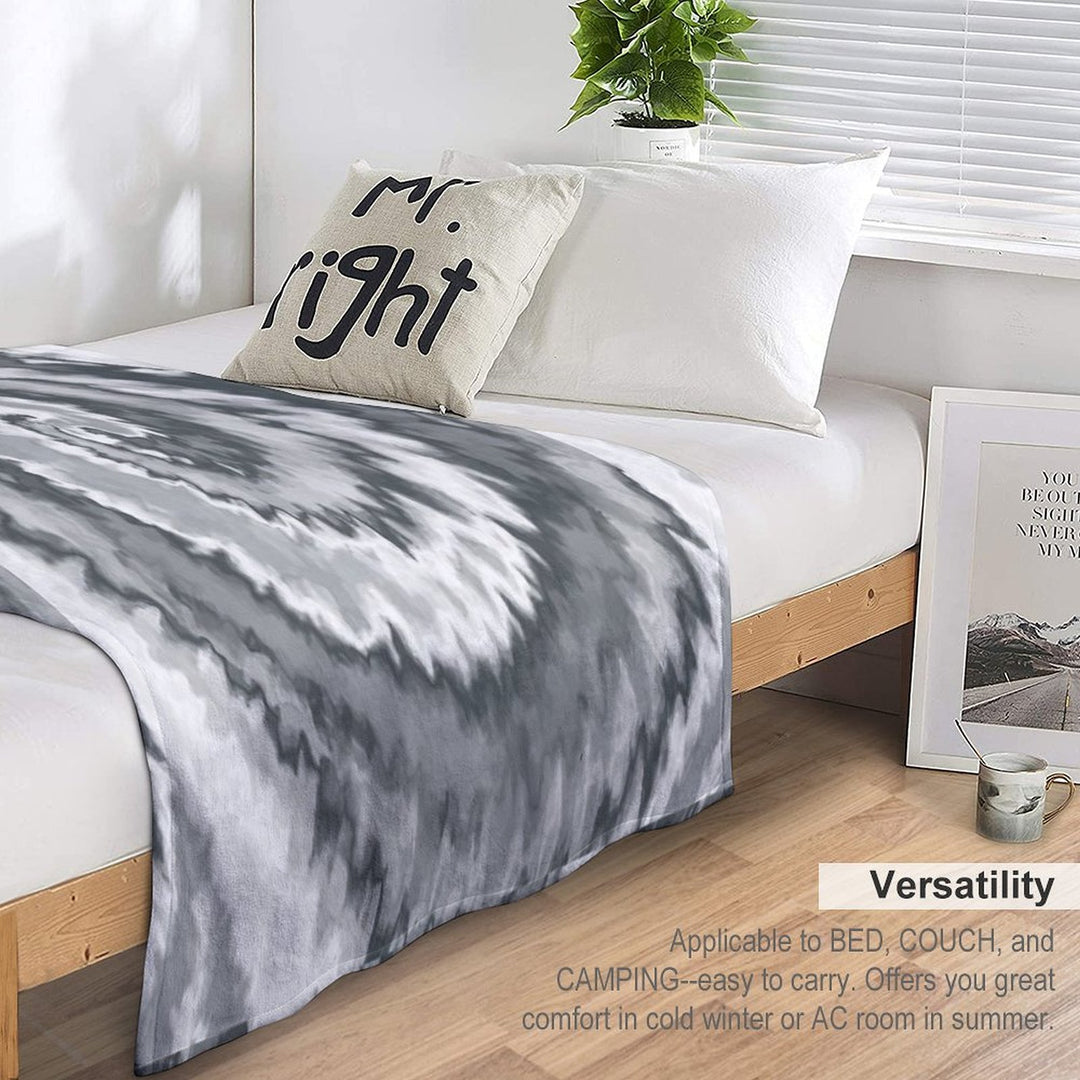 Colorful Swirl in Grey & White Shade Pattern 117 Machine-washable Throw Blanket