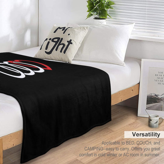 Audi Love (Dark) Durable Throw Blanket