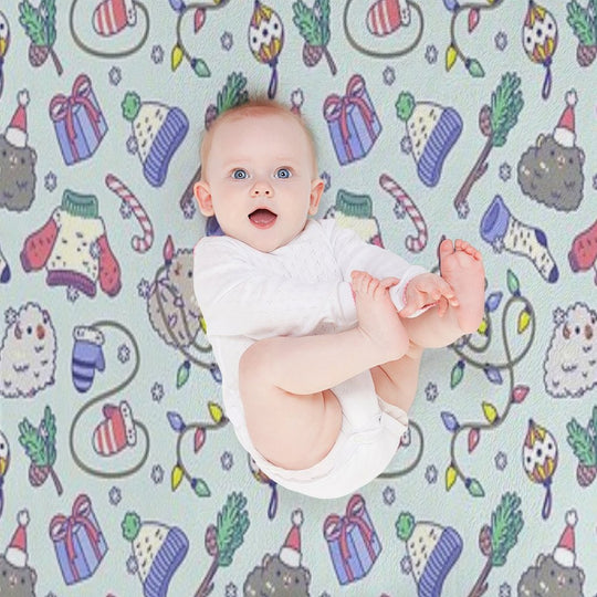 Teddy Guinea Pigs Christmas Patten in Mint Green Background Anti-pilling Throw Blanket