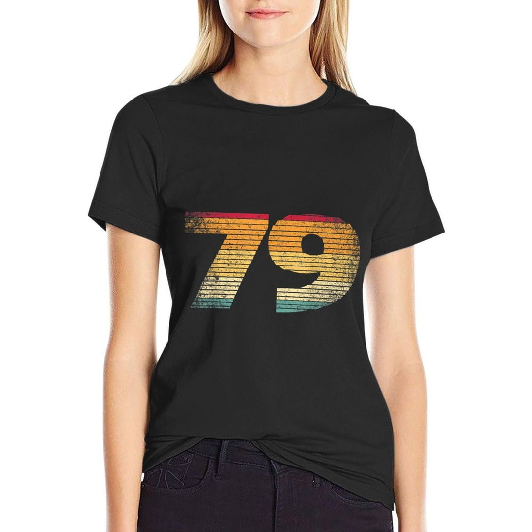 40th Birthday Gift 40 Years Old 1979 Retro Vintage Men Women  Classic T-Shirt