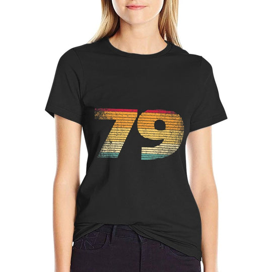 40th Birthday Gift 40 Years Old 1979 Retro Vintage Men Women  Classic T-Shirt