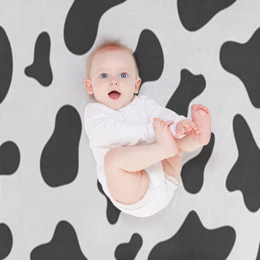 Kawaii Cow Shrink-resistant Throw Blanket