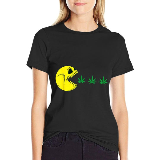 Halloween Skeleton Eats Weed Funny Marijuana Cannabis 420  High-quality Stitching T-Shirt