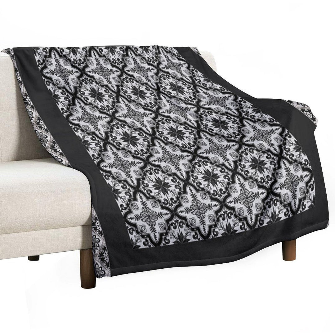 Blue And White Ceramic Tiles Pattern Machine-washable Throw Blanket
