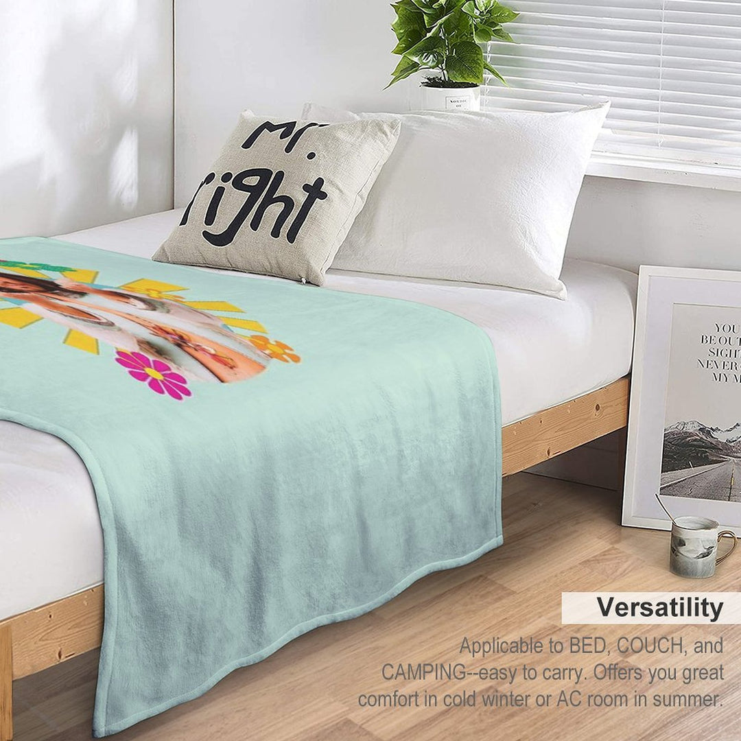 Klaus Follow Me Compact Throw Blanket