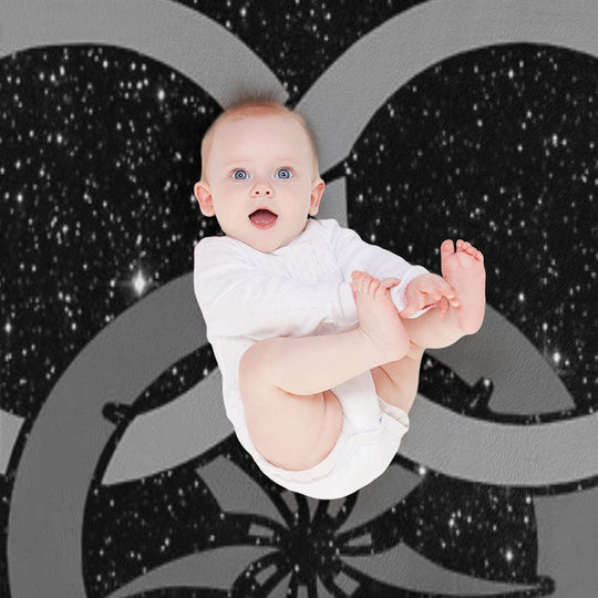 Wheel of Time - Tel'aran'rhiod And Symbols - Black And White Wrinkle-free Throw Blanket