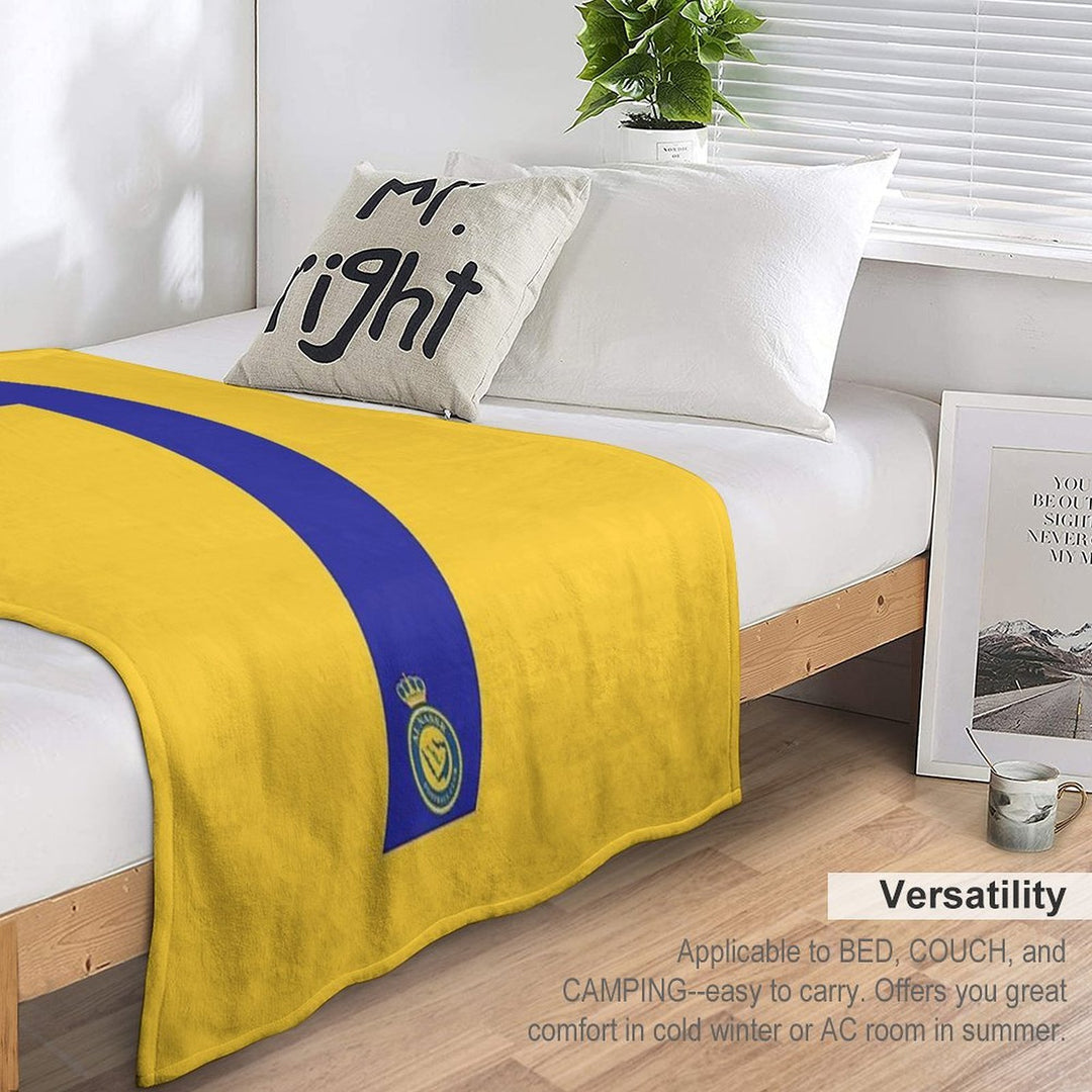 Ronaldo 7 Al-Nassr Football Club - نادي النصر السعودي Comfort Throw Blanket