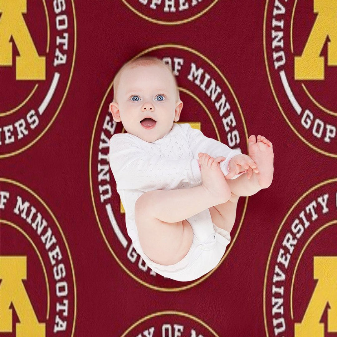 Gophers - Circle Design Eco-conscious Throw Blanket
