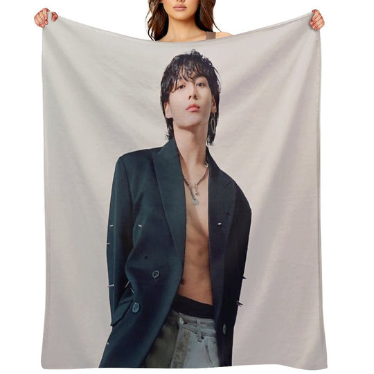 Bts Jungkook Machine-washable Throw Blanket