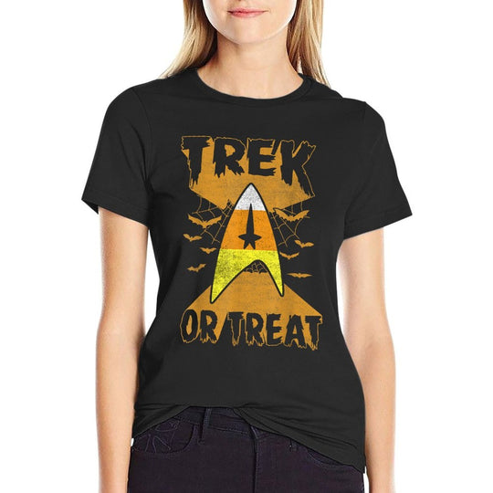 Star Trek Candy Corn Trek Or Treat Halloween  Versatile T-Shirt