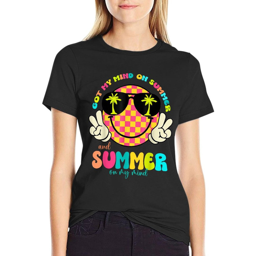 Groovy Happy Face Summer Vibes Got My Mind On Summer Teacher  Tagless Design T-Shirt