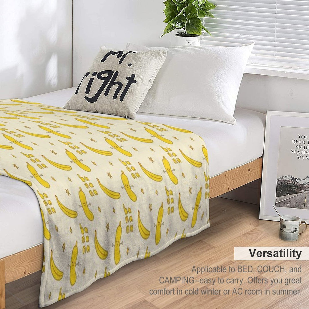 Cute Banana Pattern  Kawaii Fruit Art  Yellow Aesthetic Design Velvety-soft Throw Blanket