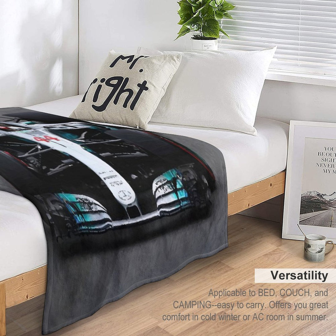 Lewis Hamilton 44 - F1 2024 All-season Throw Blanket